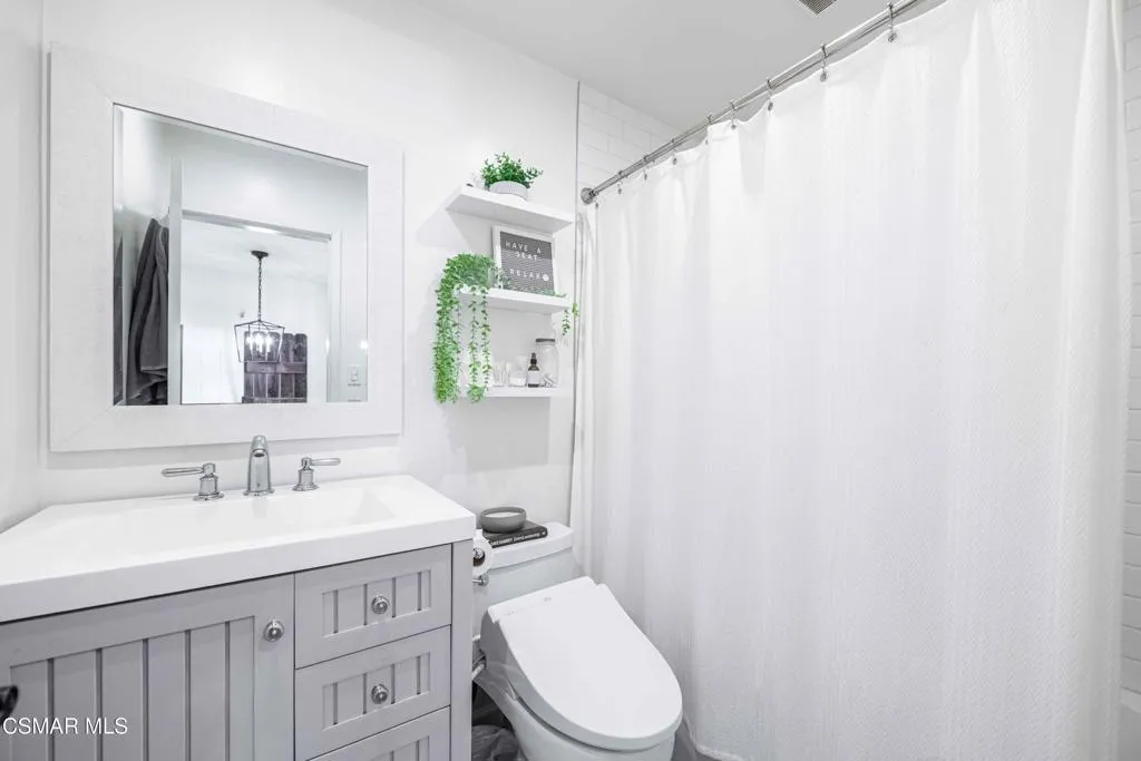 4049LibertyCanyonRd 37