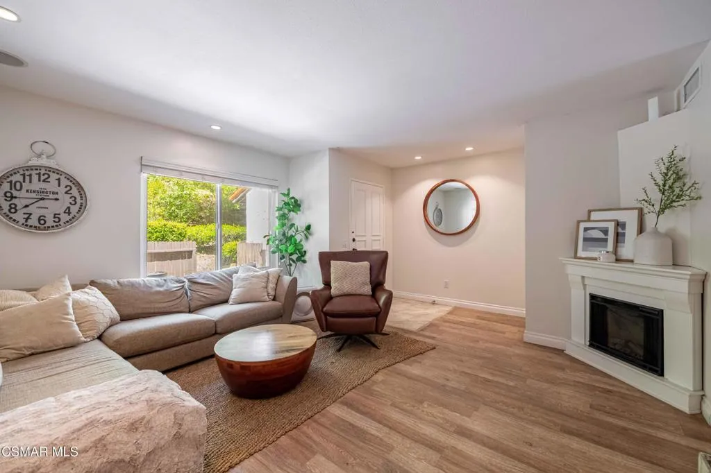 4049LibertyCanyonRd 7