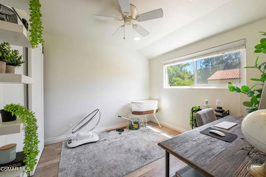 4049LibertyCanyonRd 35