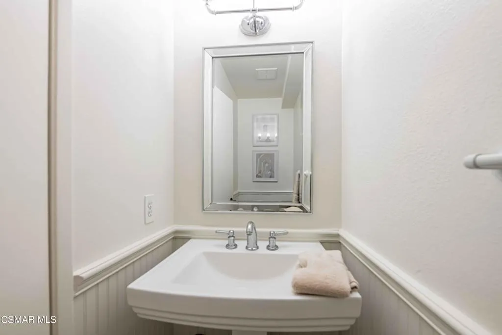 4049LibertyCanyonRd 23