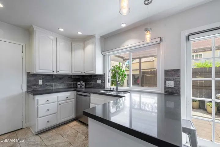 4049LibertyCanyonRd 13