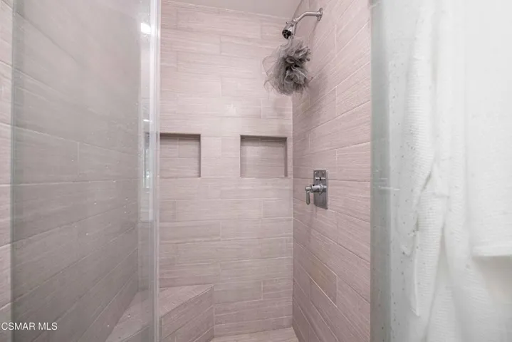 4049LibertyCanyonRd 30