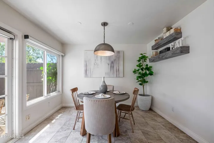 4049LibertyCanyonRd 17