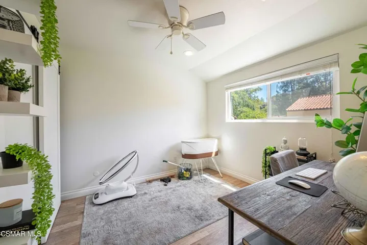 4049LibertyCanyonRd 35