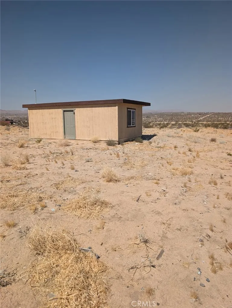 56850 Bodick, Landers, California 92285 — photo 5