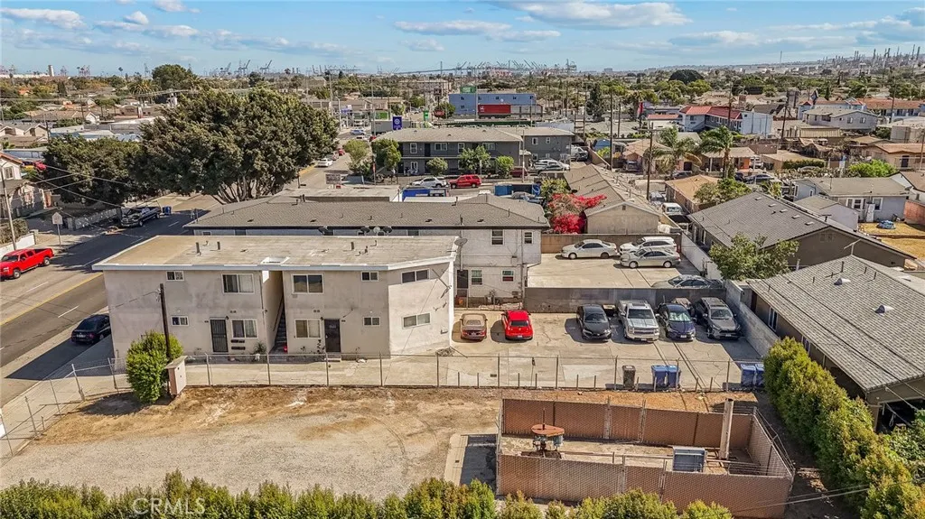 1445 N Wilmington, Wilmington, California 90744 — photo 4