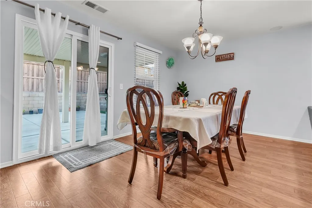 684 Julian Avenue, San Jacinto, California 92582 — photo 5