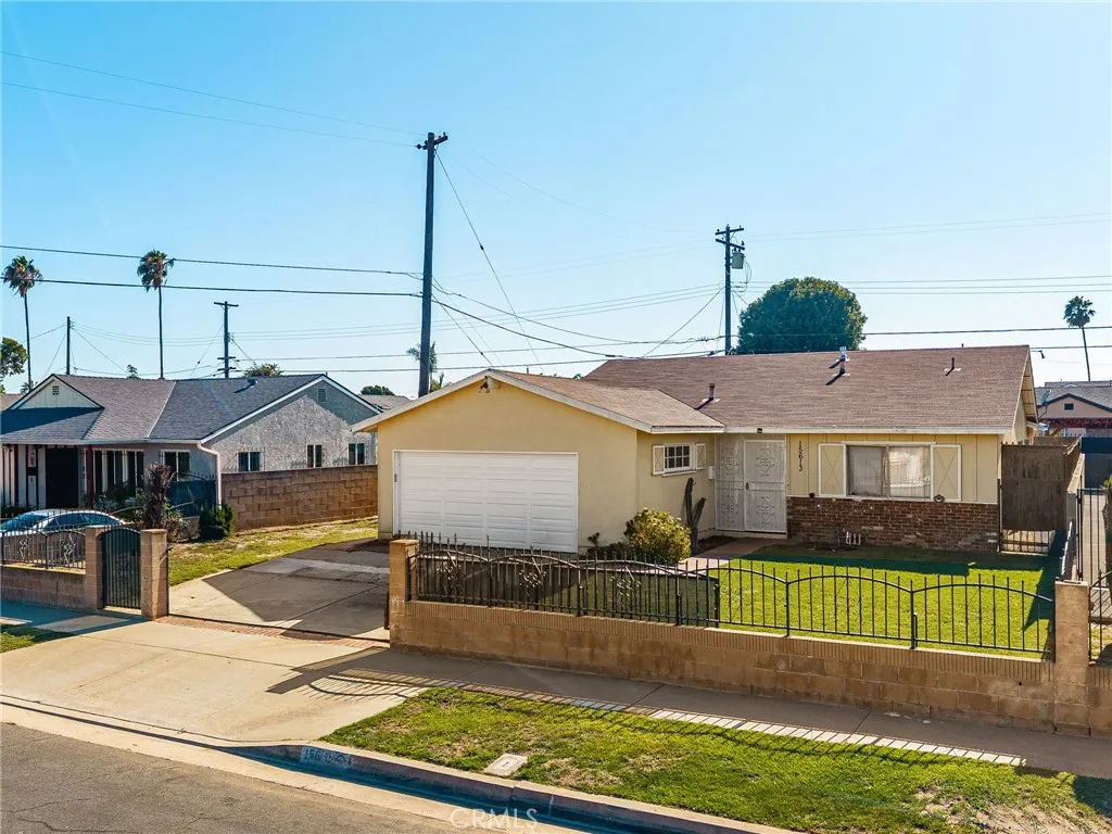 15613 S Visalia, Compton, California 90220 — photo 4