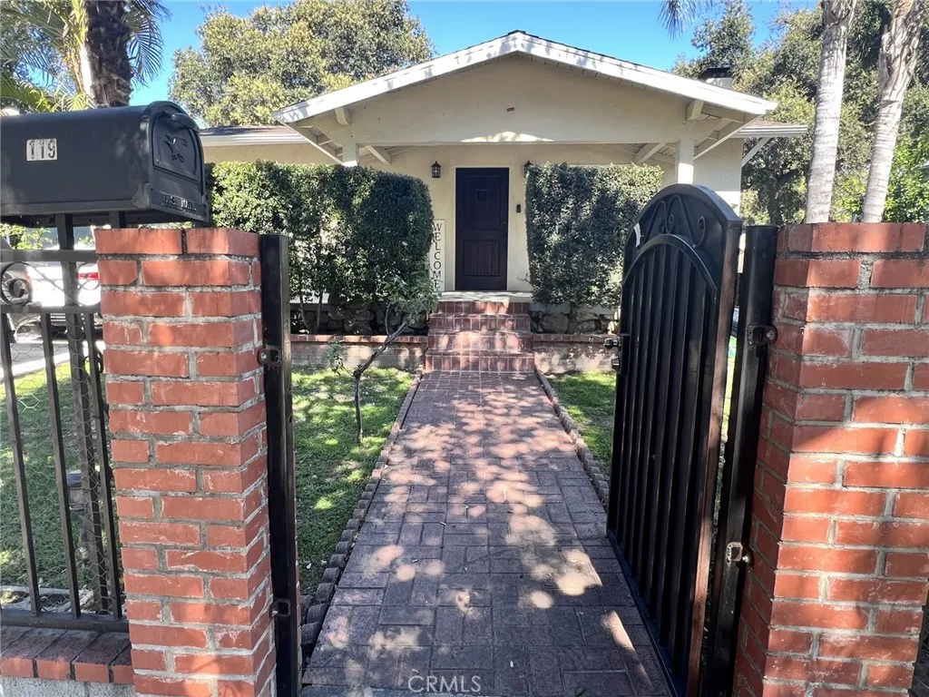 119 W Washington