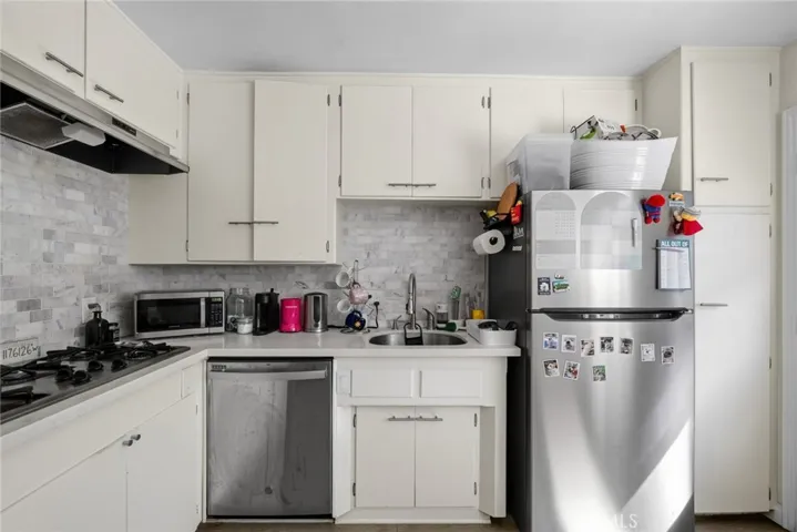 Middle Unit- 1 bedroom-