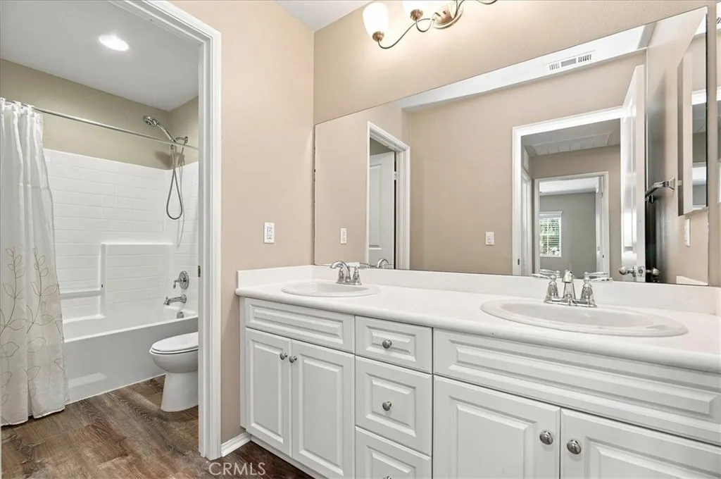 Upstairs Full Bath