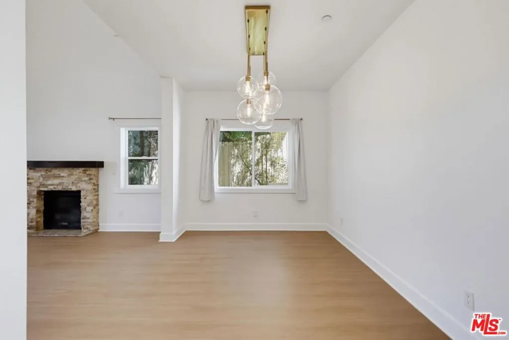3528 Mesquite Drive, Calabasas, California 91302 — photo 4