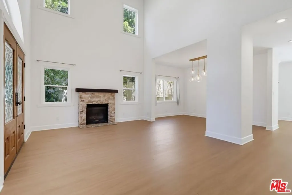 3528 Mesquite Drive, Calabasas, California 91302 — photo 5