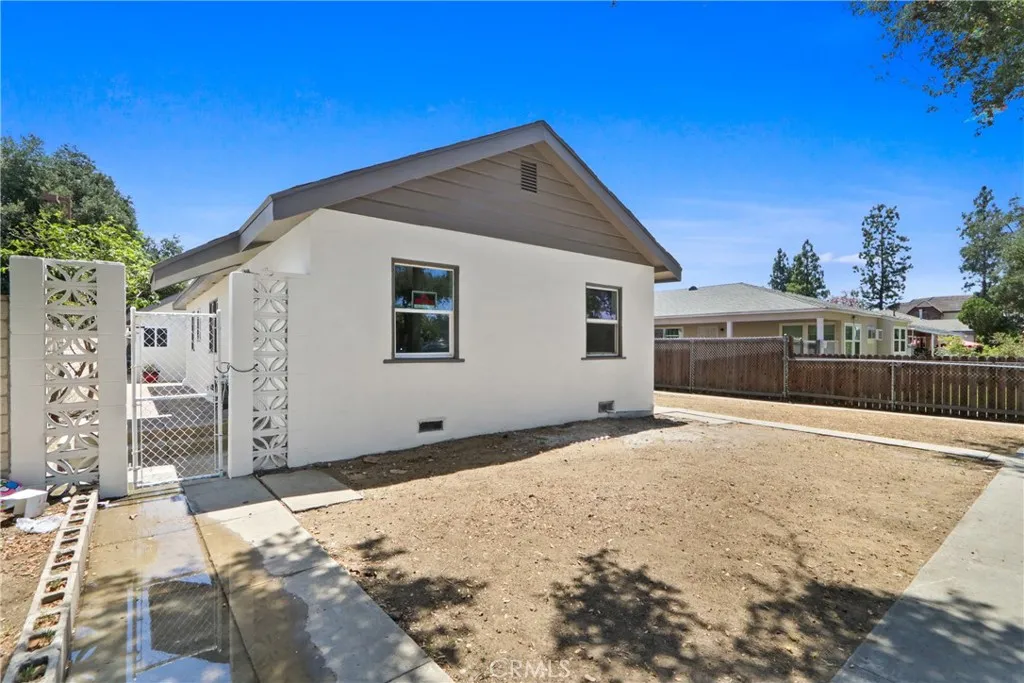 8633 Rosena, Fontana, California 92335 — photo 4