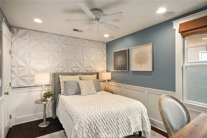 2nd bedroom Downstairs
