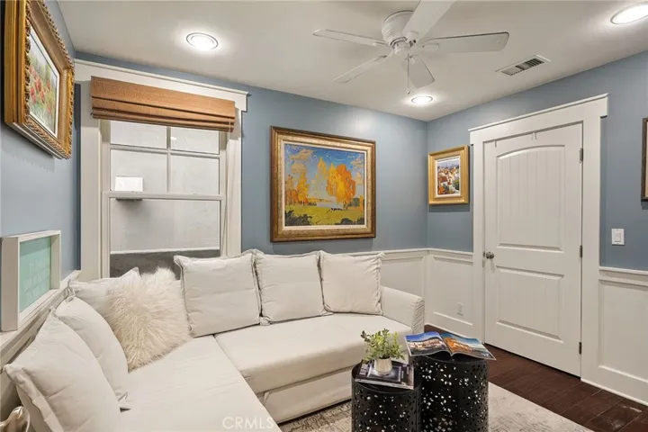 3rd bedroom downstairs or office
