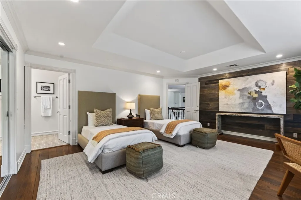 Upstairs Bedroom 2