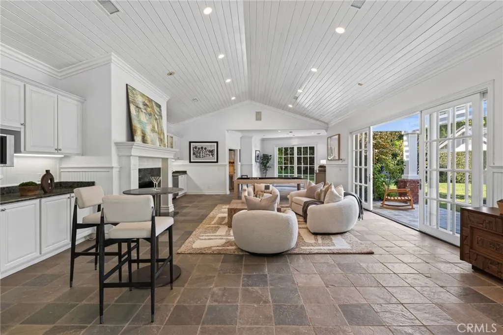 Guest/ Pool House