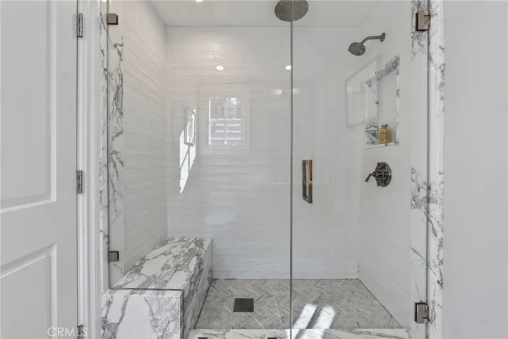 Upstairs Bedroom Bath En suite