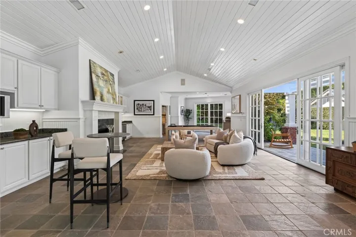 Guest/ Pool House