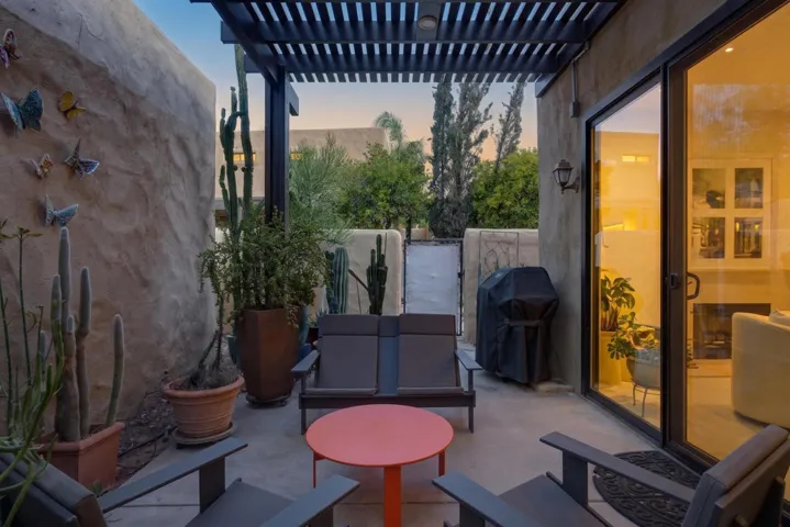 Patio off Primary 2