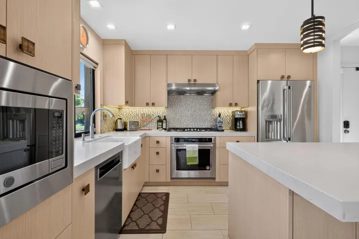 Kitchen 2
