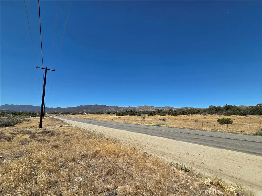 3 Terwilliger, Anza, California 92539 — photo 5