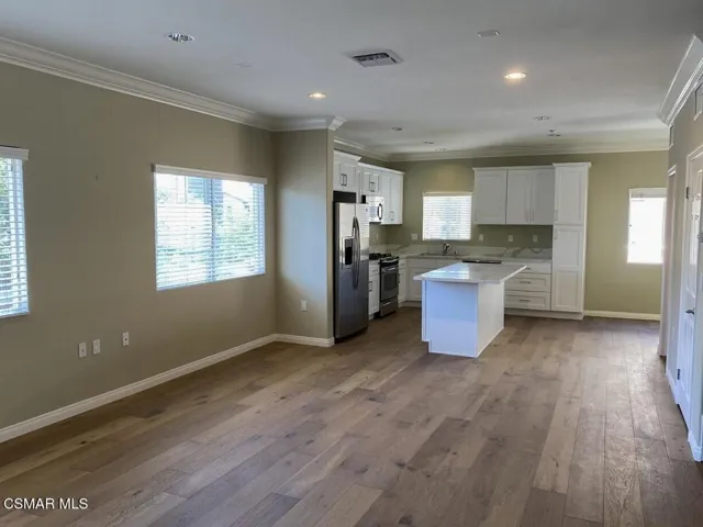 9301 Shirley Avenue 67, Northridge, California 91324 — photo 4