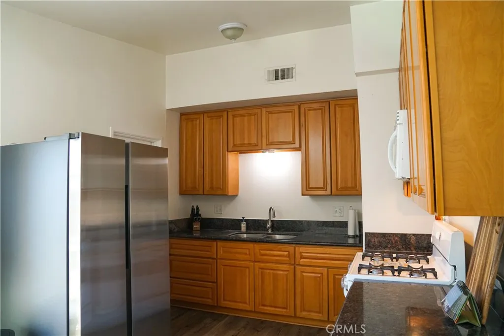 9112 Delano Drive, Riverside, California 92503 — photo 5