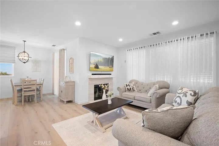 16739 Nicklaus Drive 25, Sylmar, California 91342 — photo 4