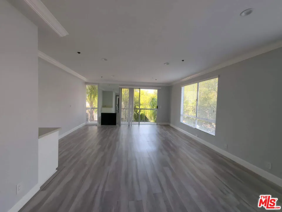 1844 Thayer Avenue 202, Los Angeles, California 90025 — photo 4