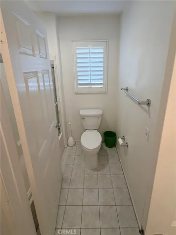 Tub/shower combo w/toilet