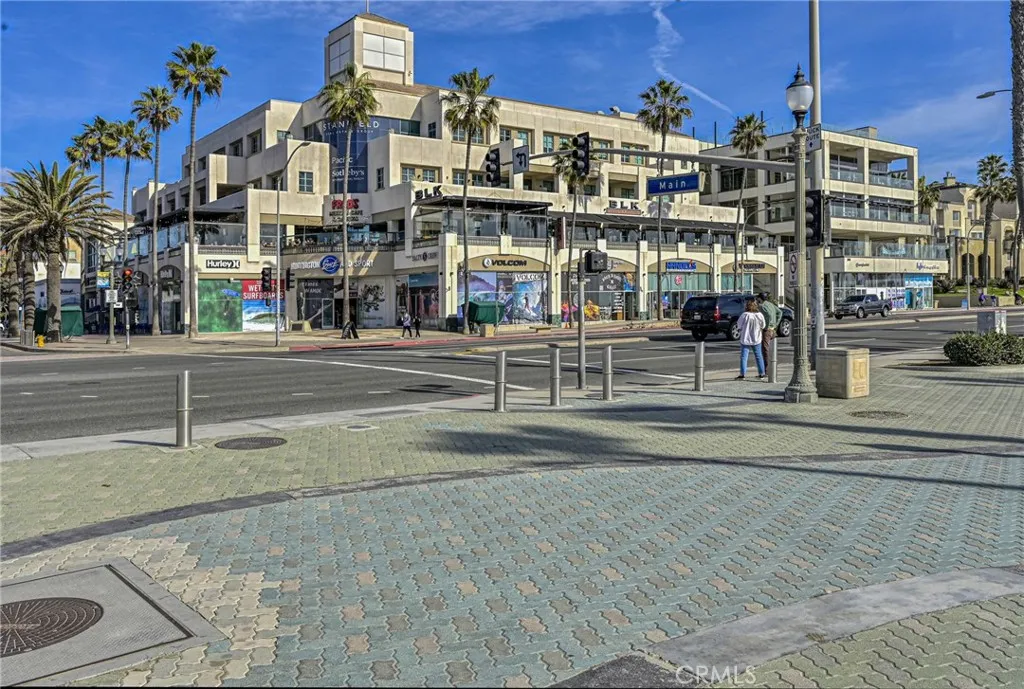 Just a few blocks away you'll find Main Street and all that Pacific City has to offer