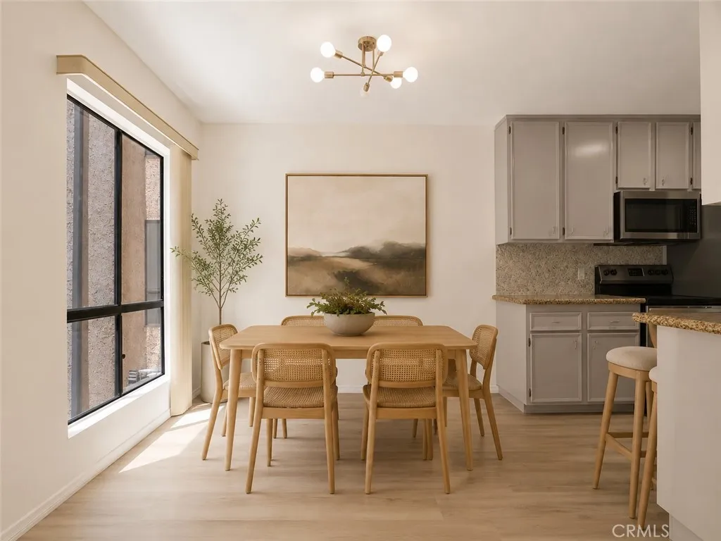 7300 Franklin Avenue 354, Los Angeles, California 90046 — photo 4