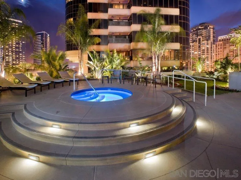 Swimming Pool/Hot Tub/Sauna
