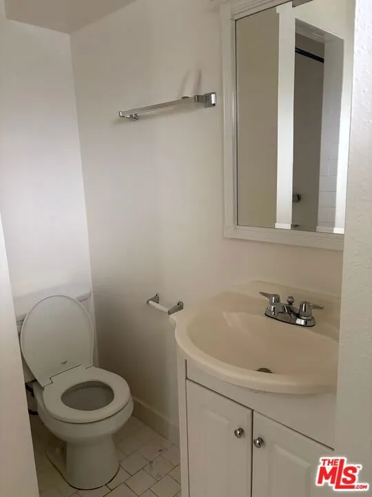 Unit F . 5TH Ave Bathroom