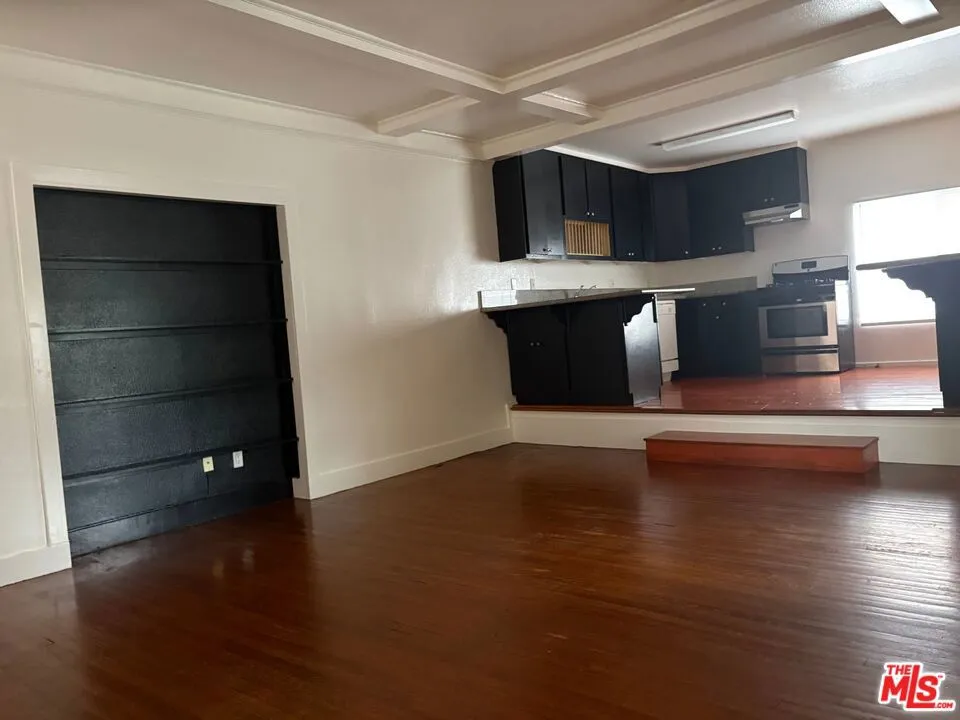 Unit F . 5TH Ave Kitchen 1b