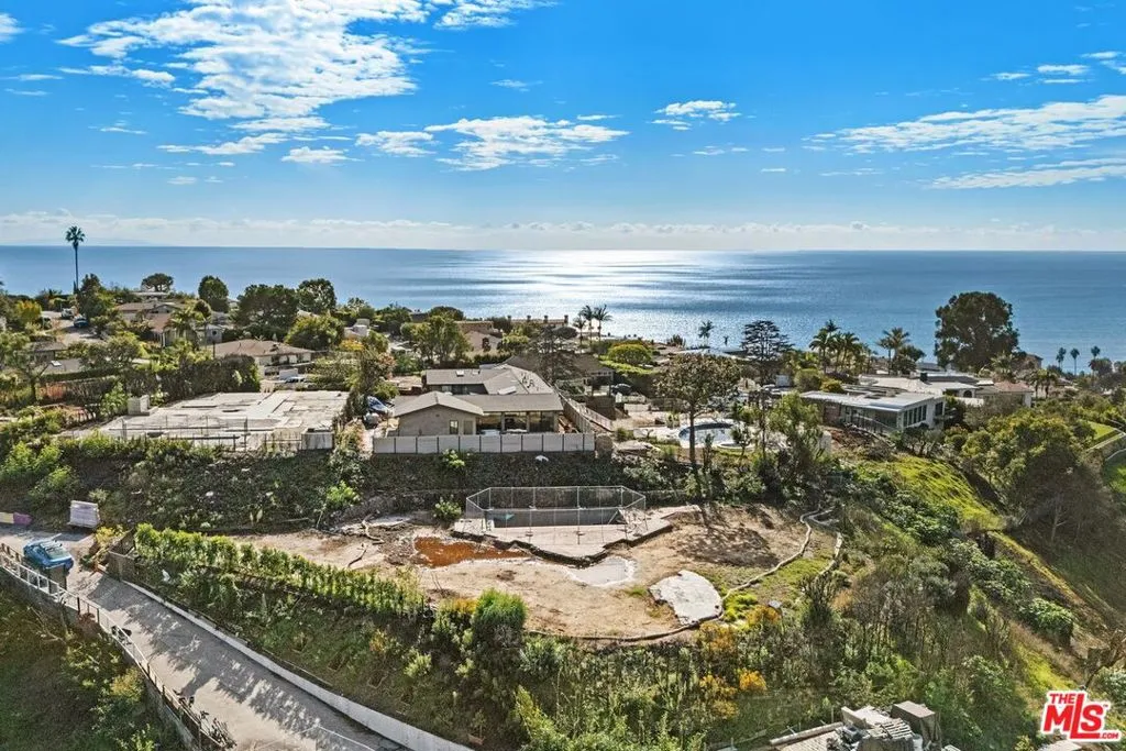 320 Bellino Dr