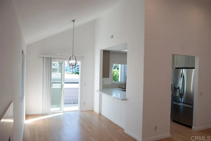Dining & Kitchen