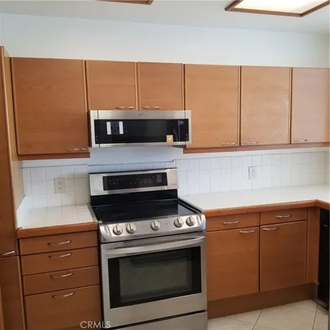 Kitchen, electric range, new microwave