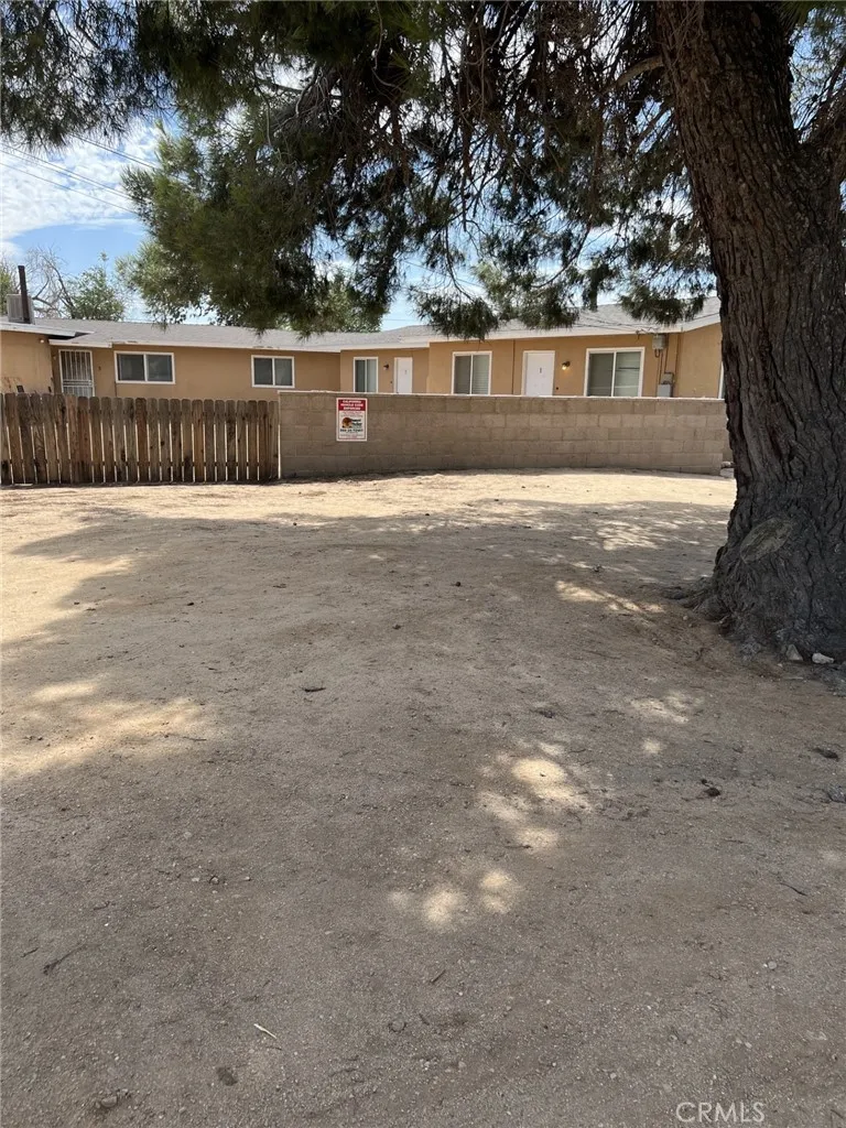 12623 Kiowa, Apple Valley, California 92308 — photo 4