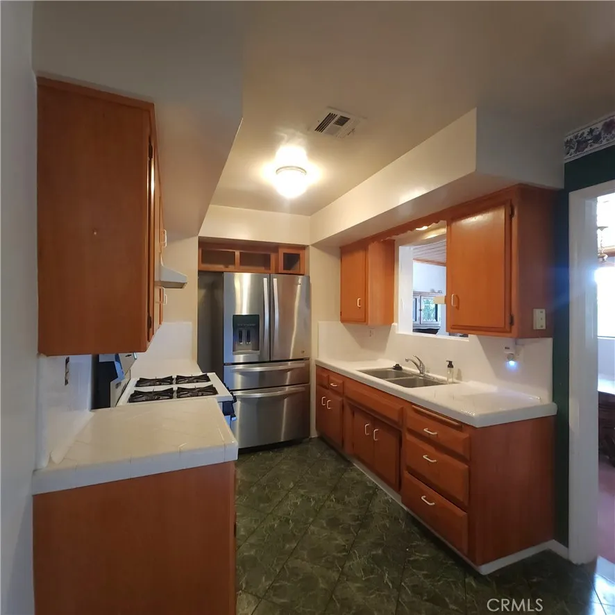 35231 San Carlos, Yucaipa, California 92399 — photo 4