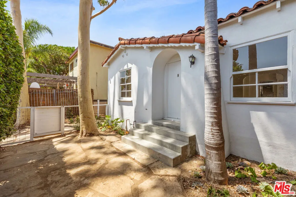 643 Vernon Ave