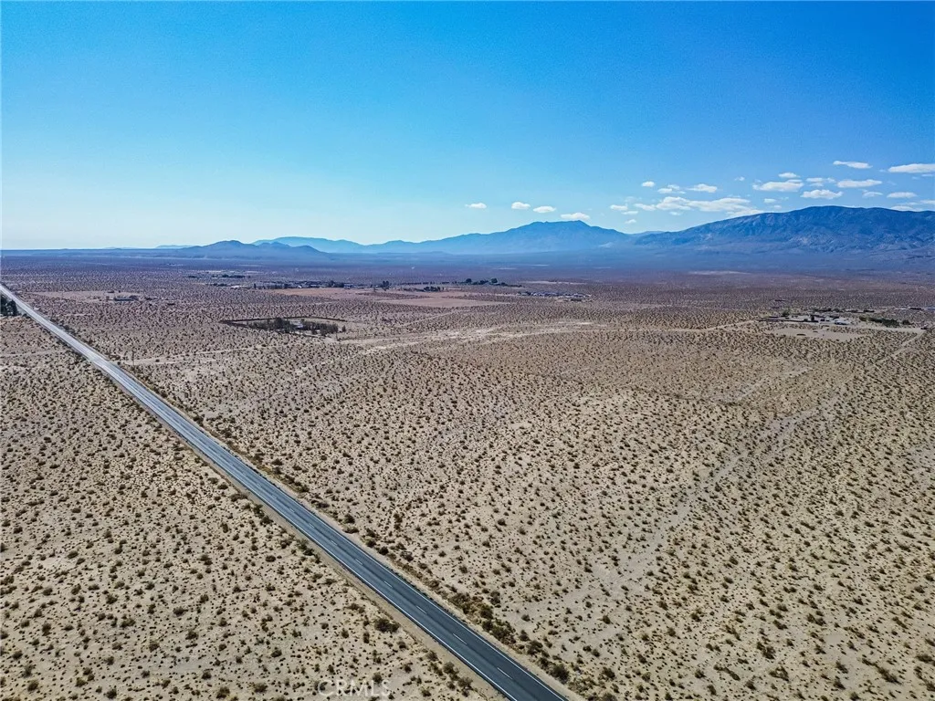 38000 Old Woman Springs Road, Lucerne Valley, California 92356 — photo 4