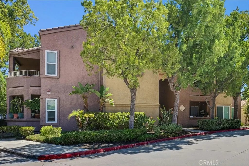 2425 Del Mar