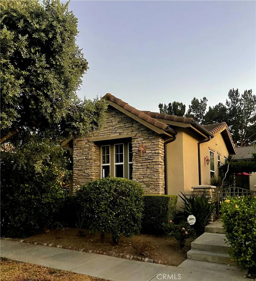 6 Saintbury