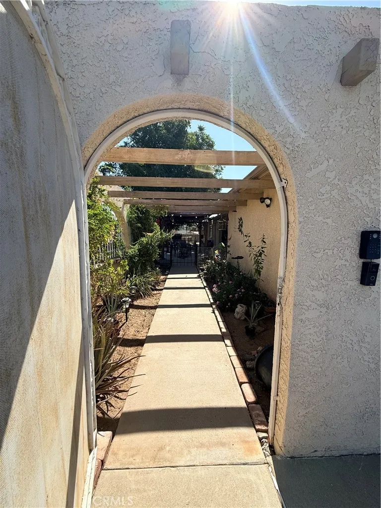 11990 Lasselle, Moreno Valley, California 92557 — photo 4