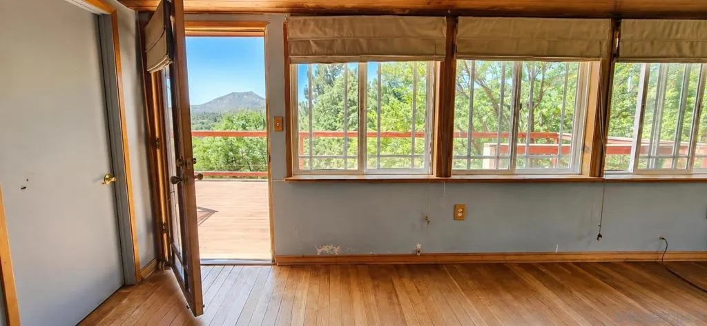 Upstairs deck adjacent