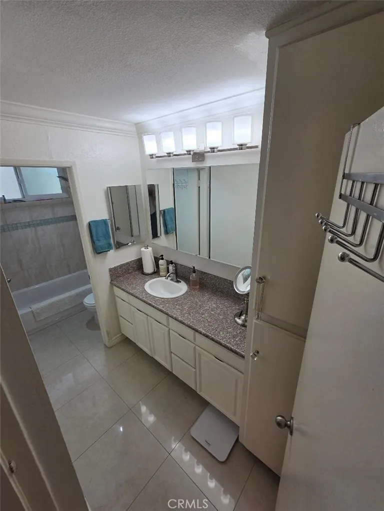 1010 W Macarthur, Santa Ana, California 92707 — photo 5