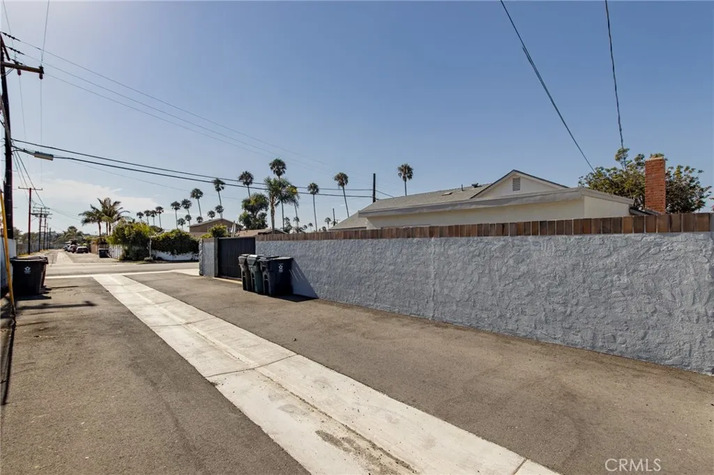 8232 Indianapolis, Huntington Beach, California 92646 — photo 5